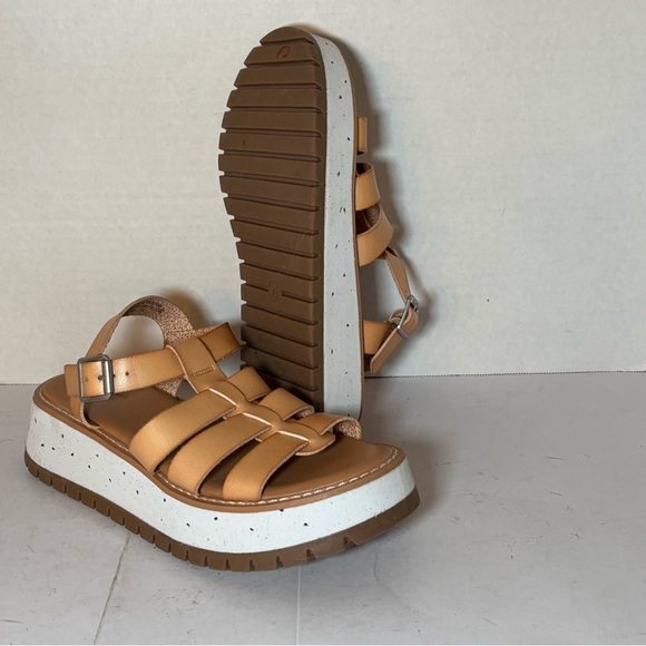 Universal Threads NEW 2” wedge sandal size 7.5 - Picture 3 of 4